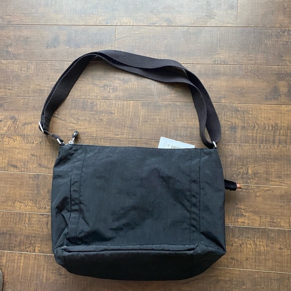 Kipling Bethle Black crossbody shoulder bag - Picture 11 of 13